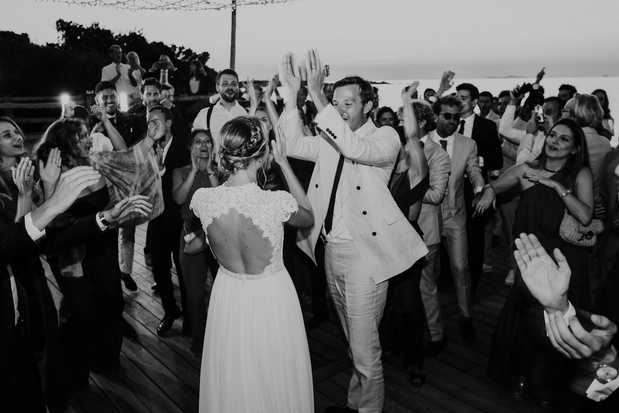Fête de mariage en plein air au domaine Lagnonu